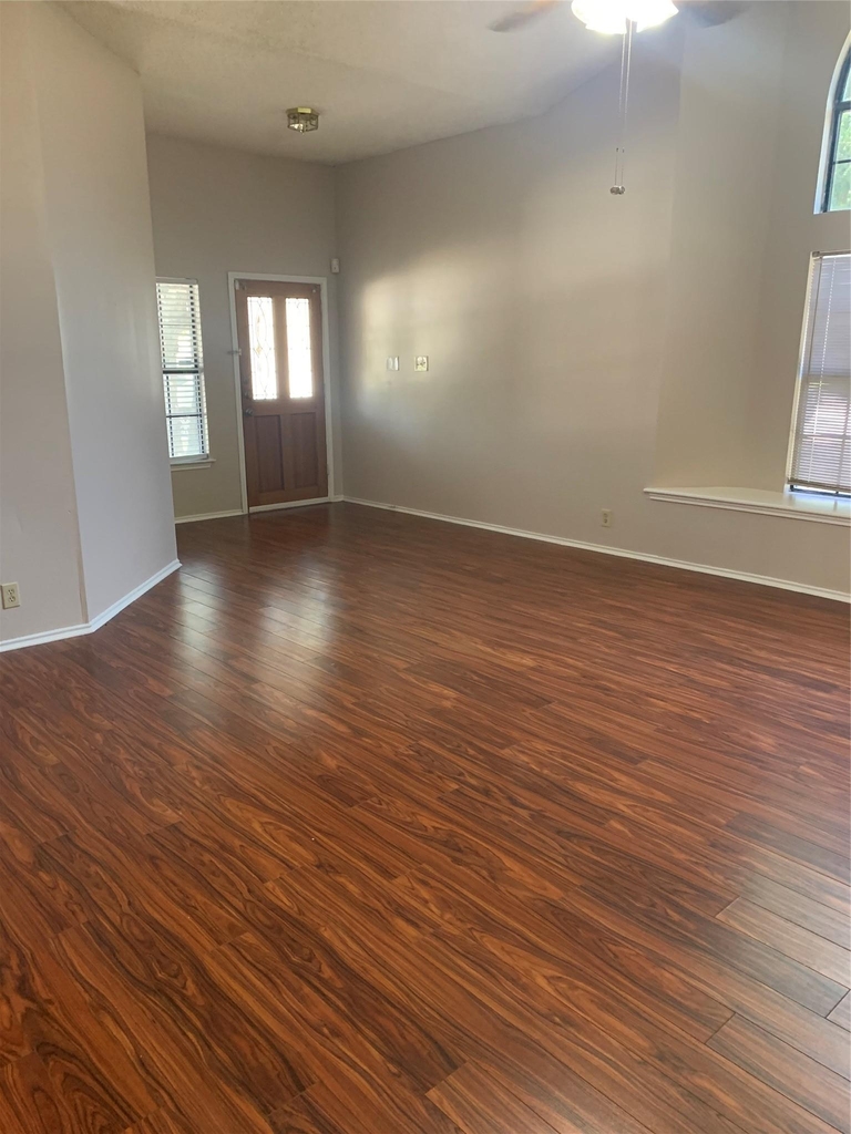 3215 Tree Grove Dr - Photo 9