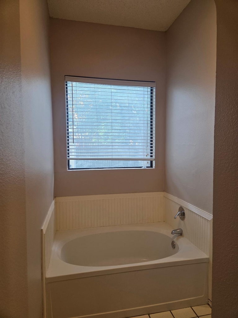 3215 Tree Grove Dr - Photo 13