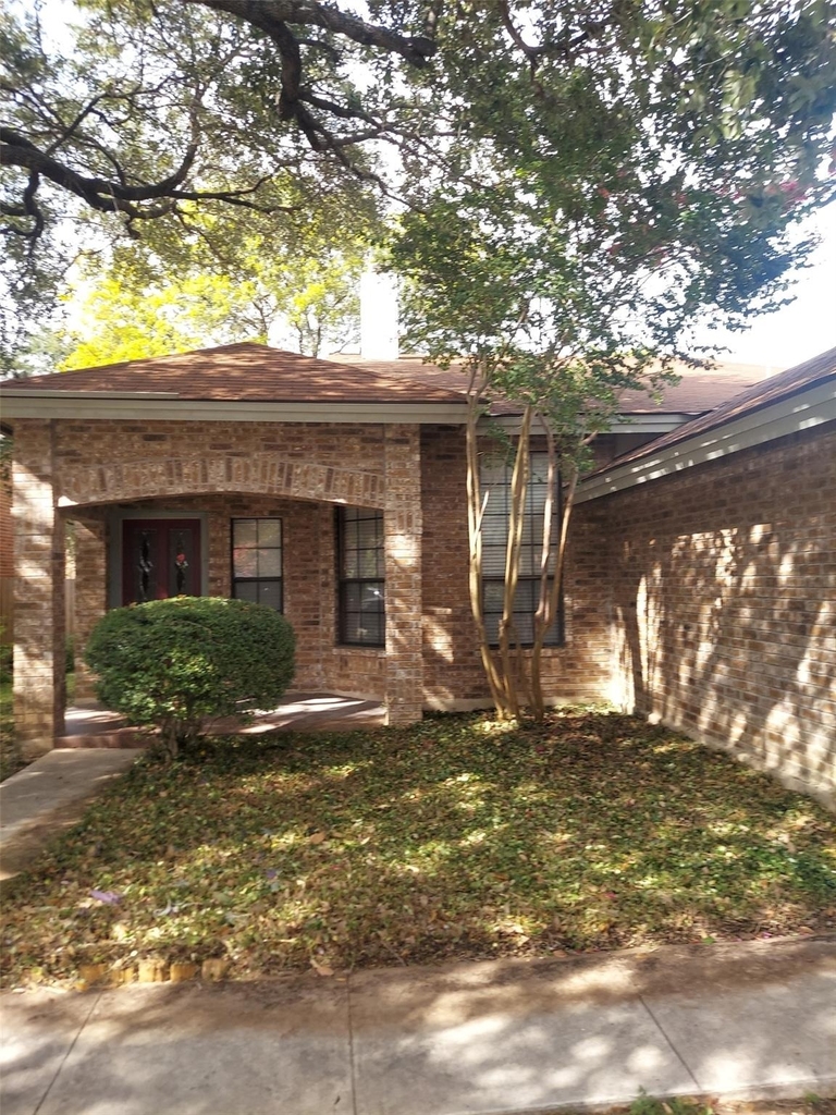 3215 Tree Grove Dr - Photo 2