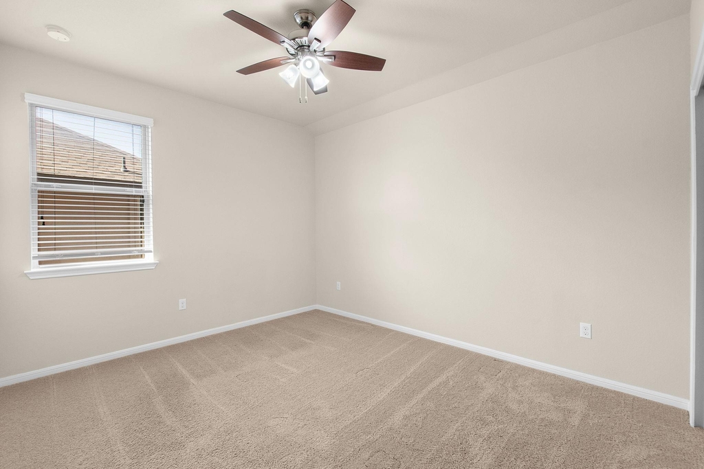 2437 Lyla Ln - Photo 15