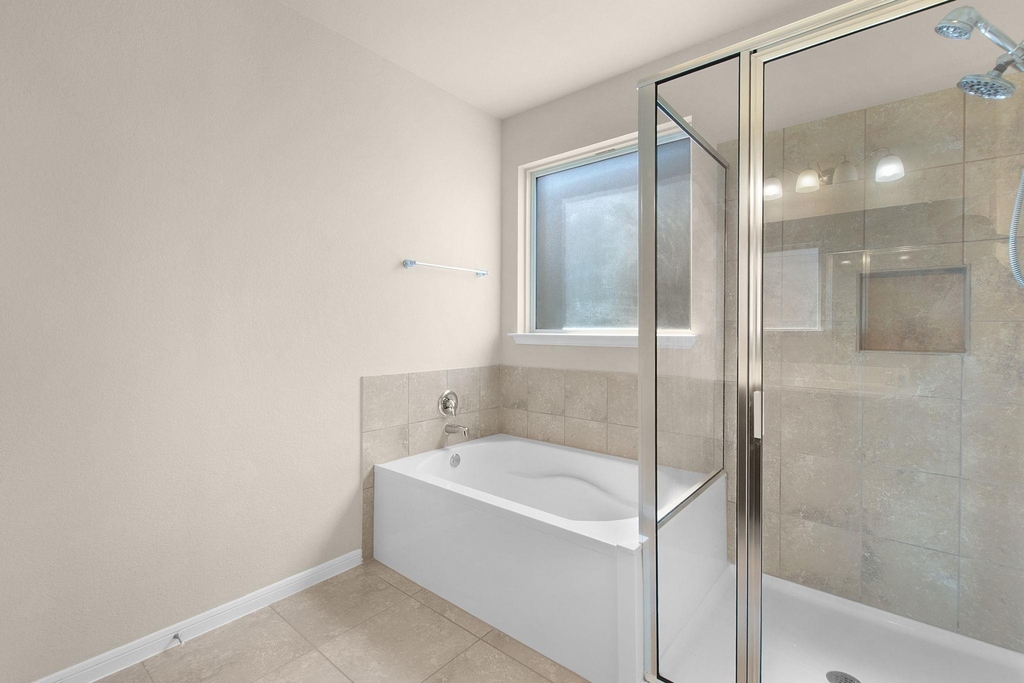 2437 Lyla Ln - Photo 9