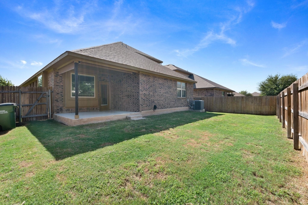 2437 Lyla Ln - Photo 17