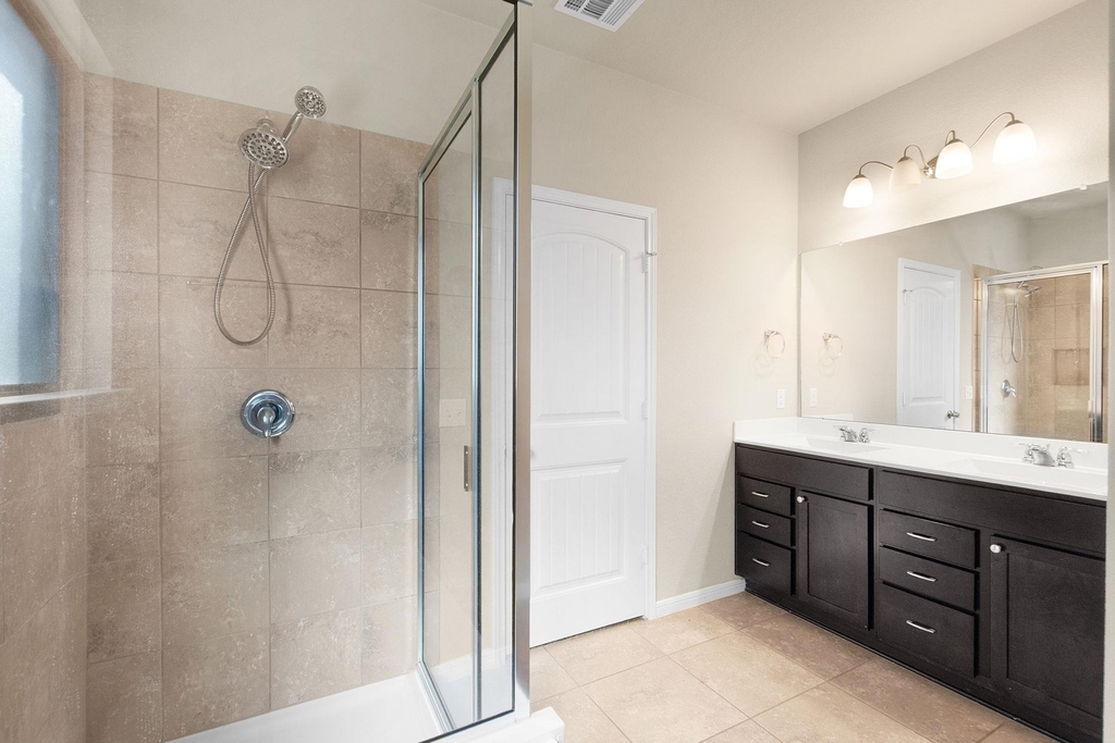 2437 Lyla Ln - Photo 8