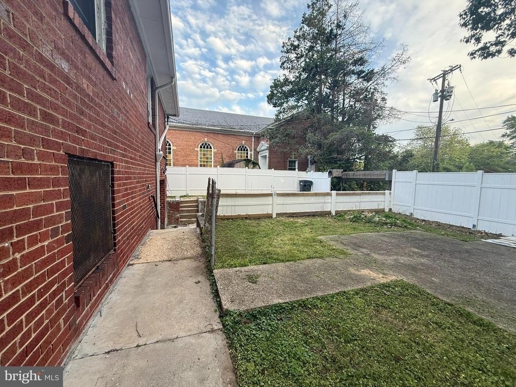 8020 Eastern Avenue Nw - Photo 46