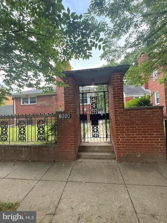 8020 Eastern Avenue Nw - Photo 2