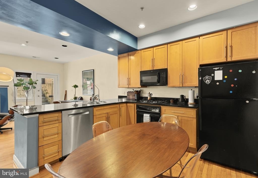 2363 Champlain Street Nw - Photo 12