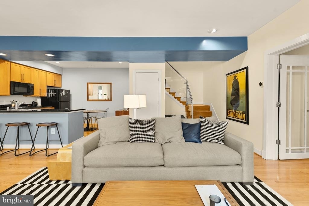 2363 Champlain Street Nw - Photo 3