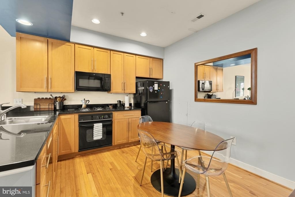 2363 Champlain Street Nw - Photo 10