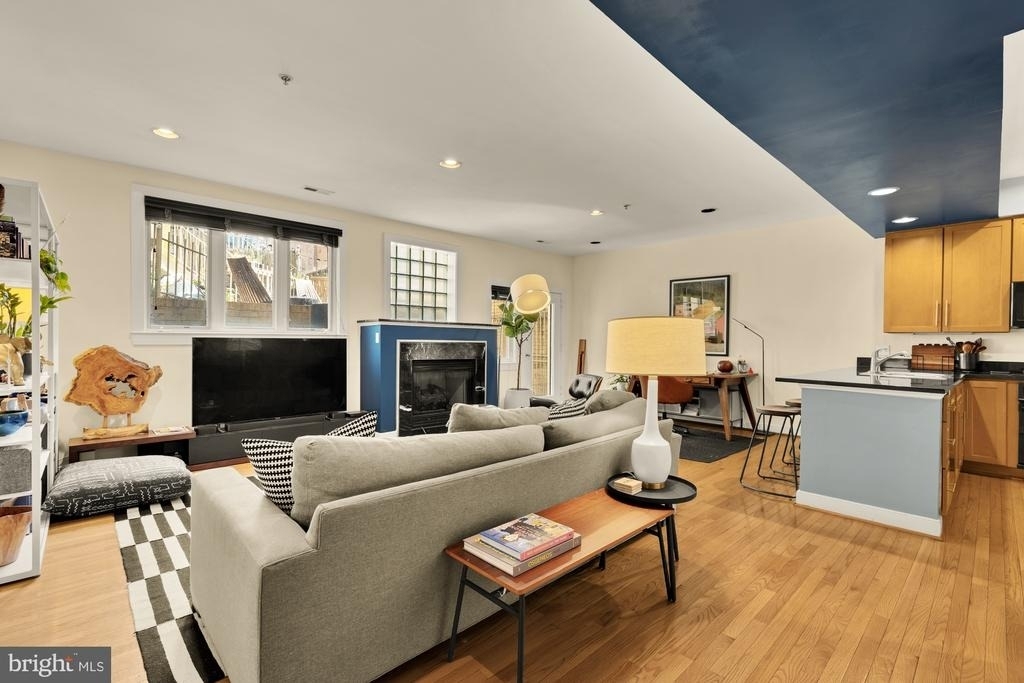 2363 Champlain Street Nw - Photo 6