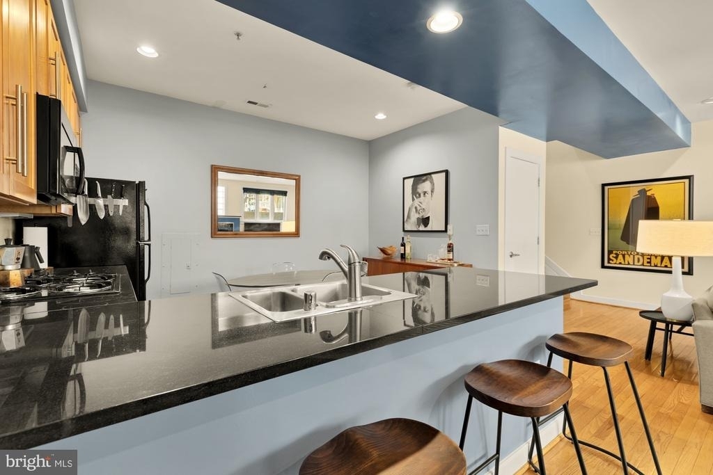 2363 Champlain Street Nw - Photo 9