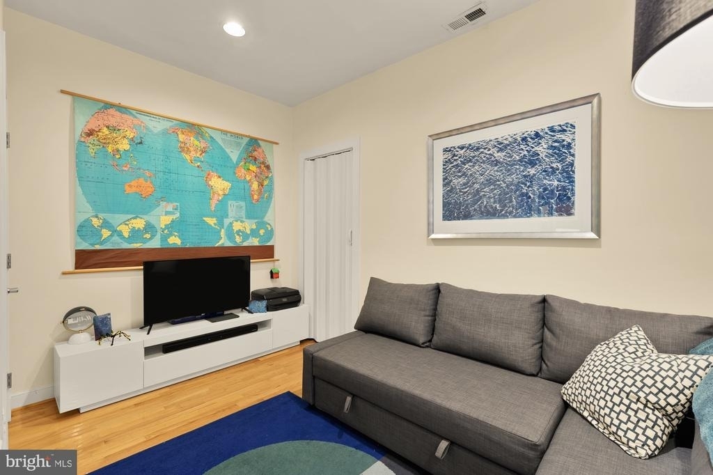 2363 Champlain Street Nw - Photo 16