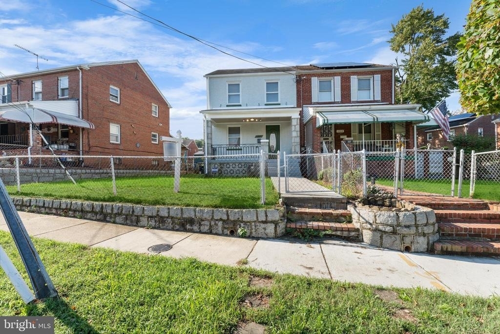1811 T Place Se - Photo 3