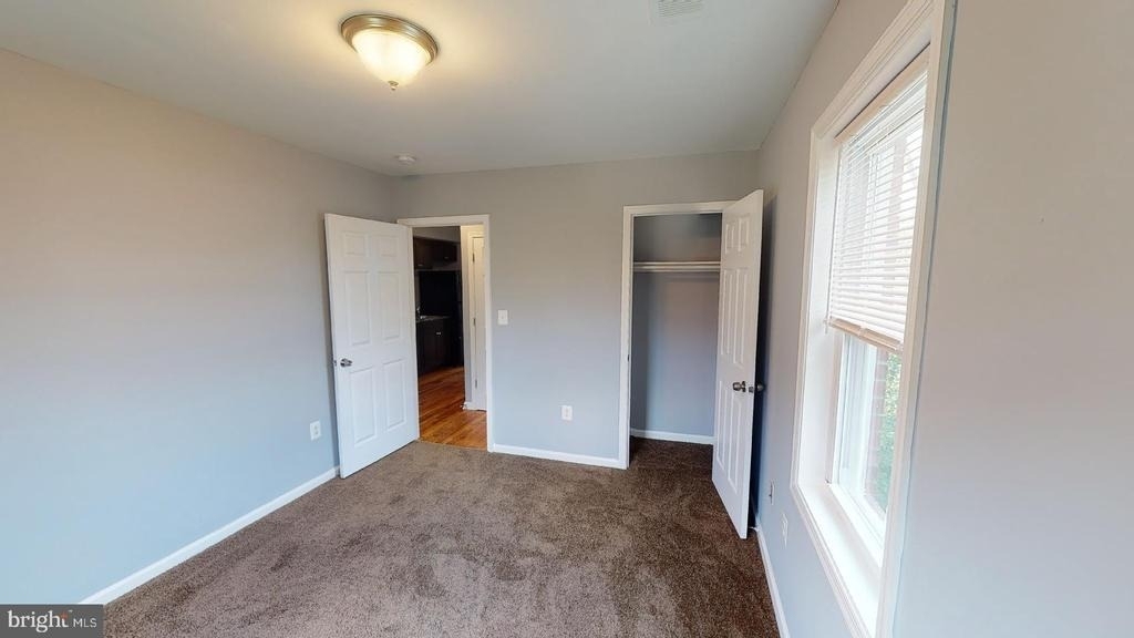 933 52nd Street Ne - Photo 0