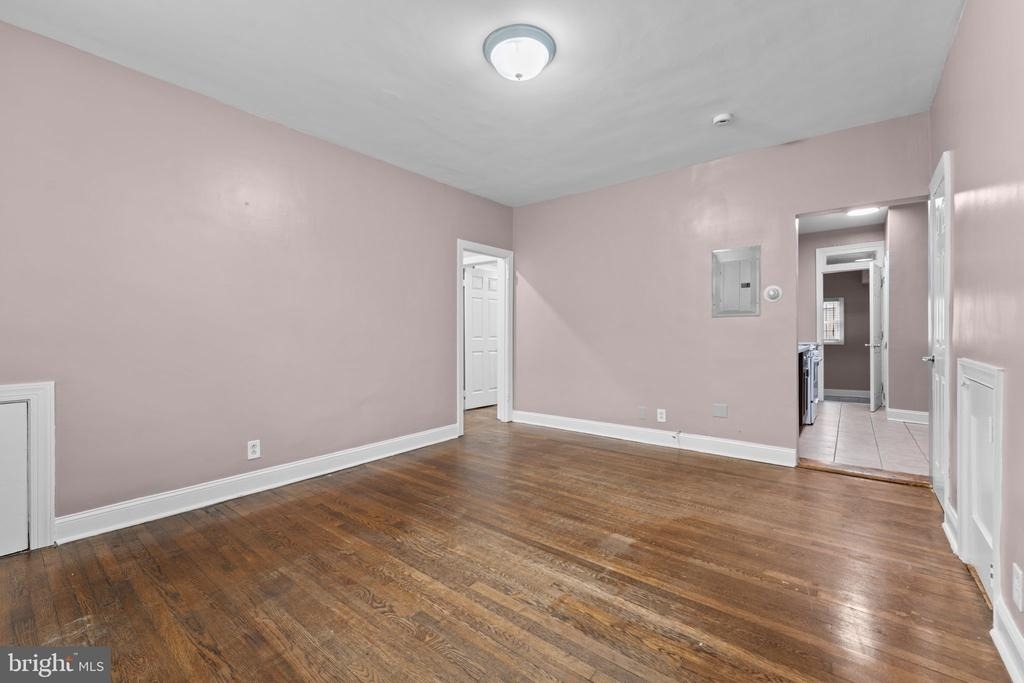 1617 F Street Ne - Photo 8