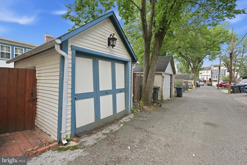 3839 Beecher Street Nw - Photo 41