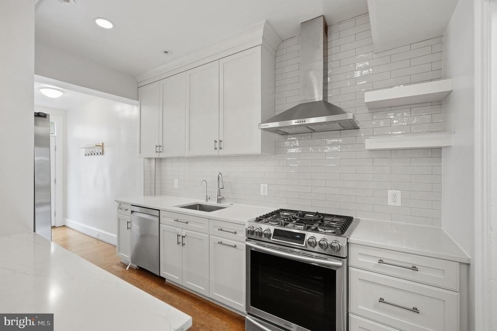 3839 Beecher Street Nw - Photo 9