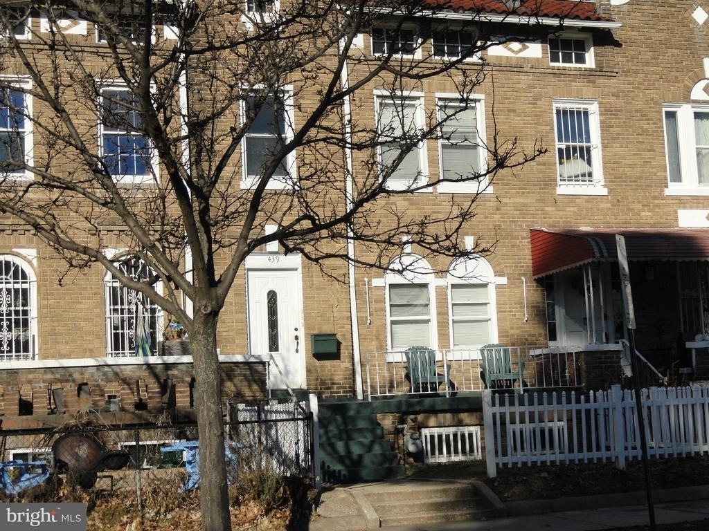 439 Quincy Street Nw - Photo 1