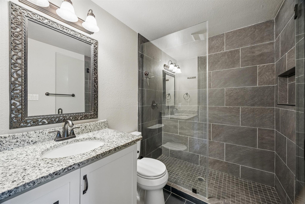 2500 Steck Ave - Photo 22