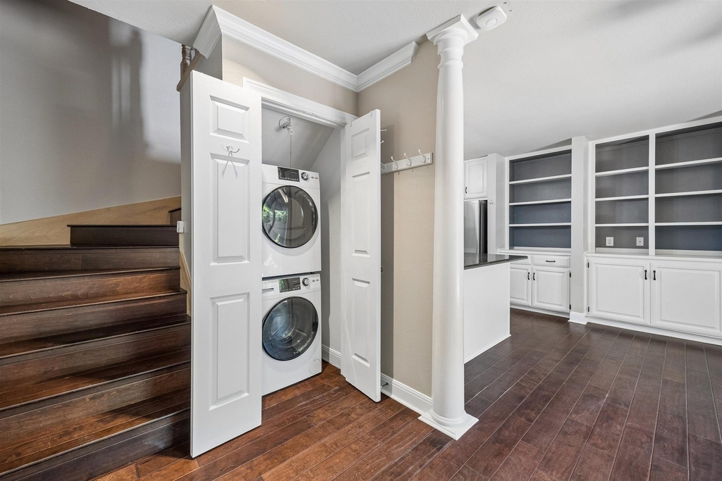 2500 Steck Ave - Photo 23