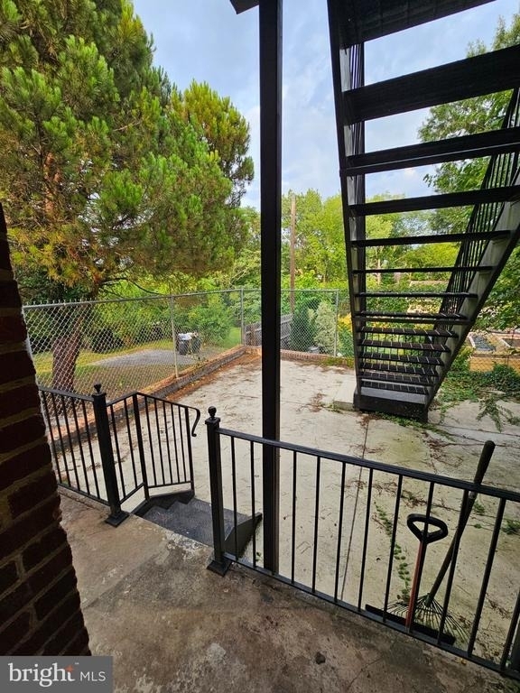 505 44th Street Ne - Photo 9