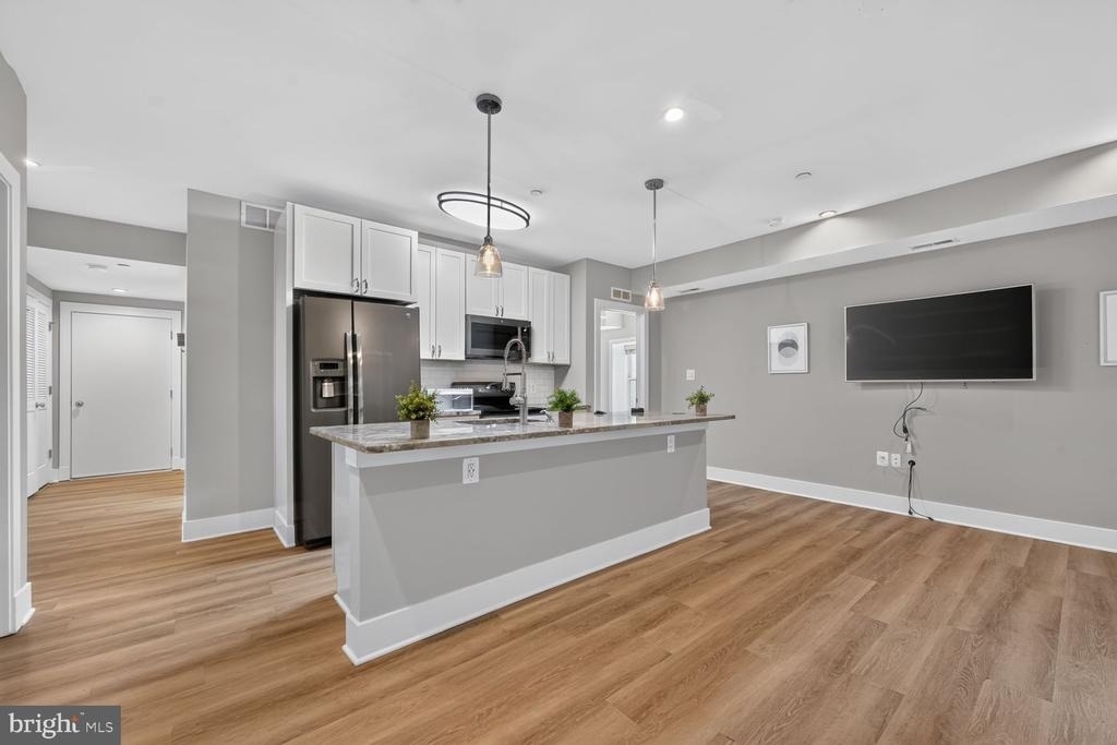 1350 Nicholson Street Nw - Photo 2