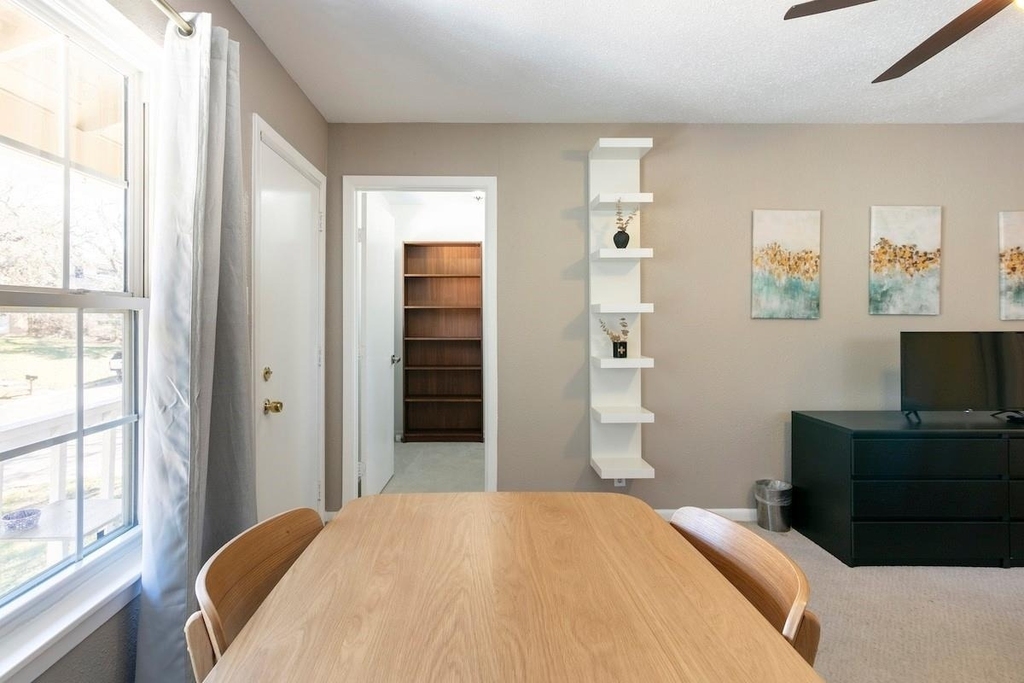 1711 Deerfield Dr - Photo 32
