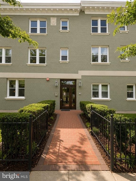 1352 Longfellow Street Nw - Photo 5