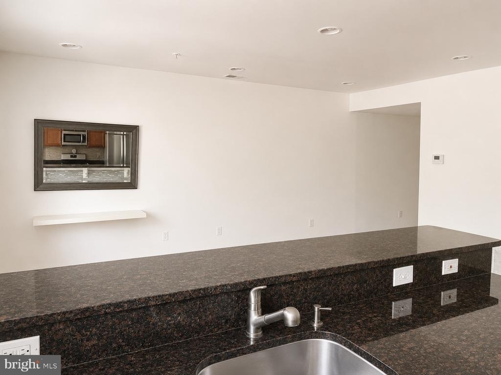1352 Longfellow Street Nw - Photo 9