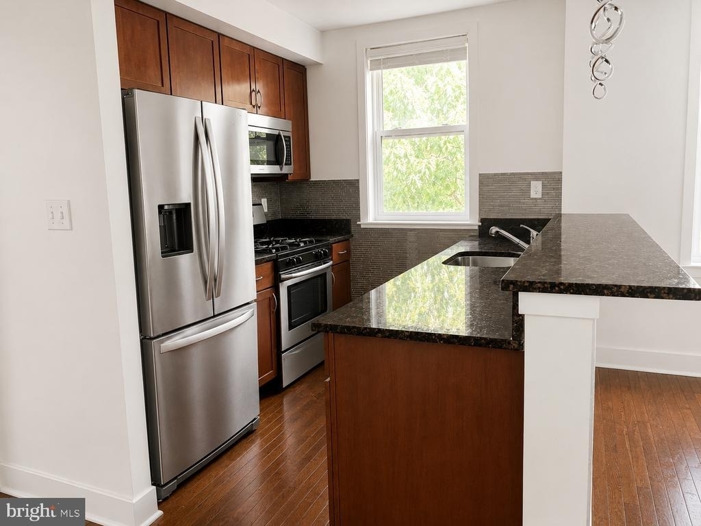 1352 Longfellow Street Nw - Photo 10