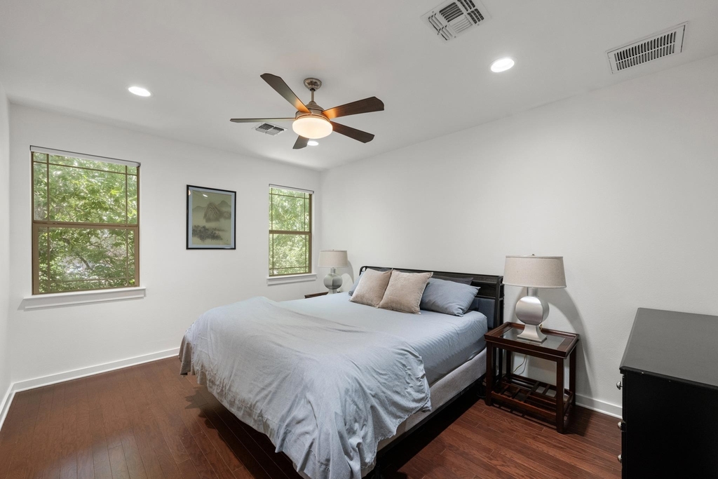 2208 Schriber St - Photo 17