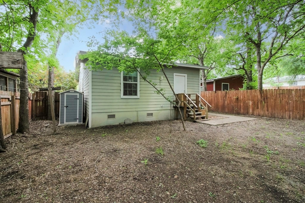 5411 Hudson St - Photo 18