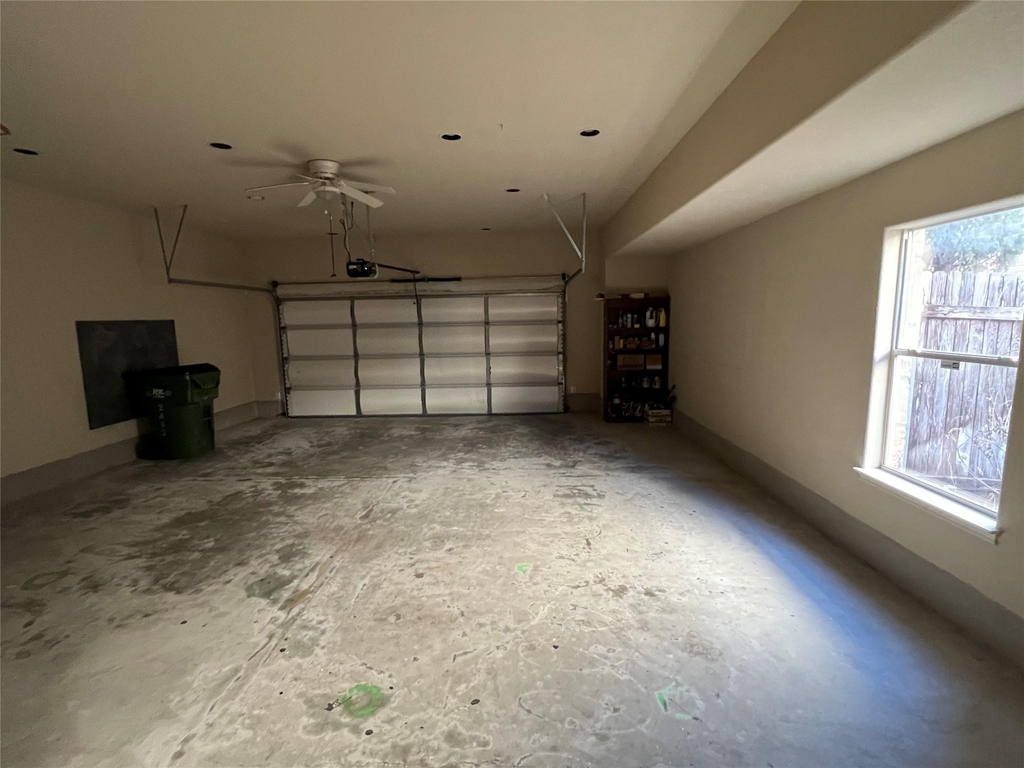 2443 Salorn Way - Photo 9