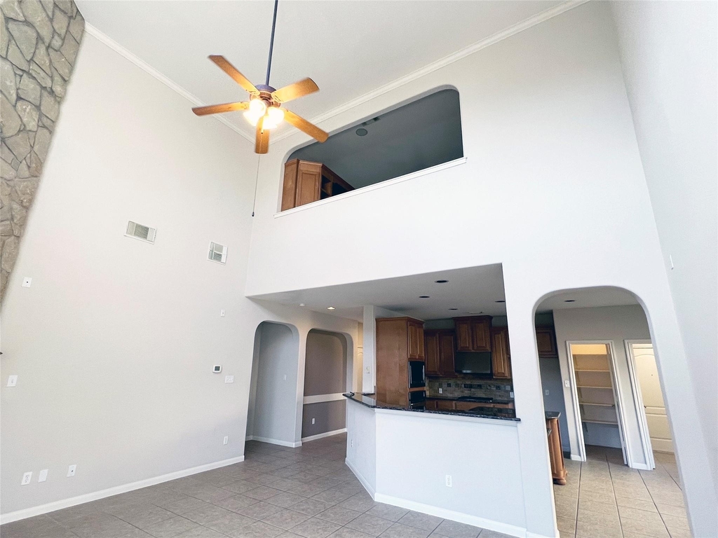 2443 Salorn Way - Photo 10