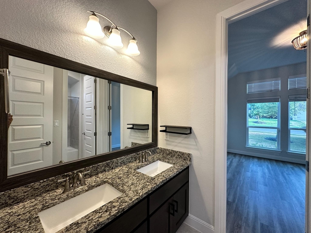 240 Brentwood Dr - Photo 14