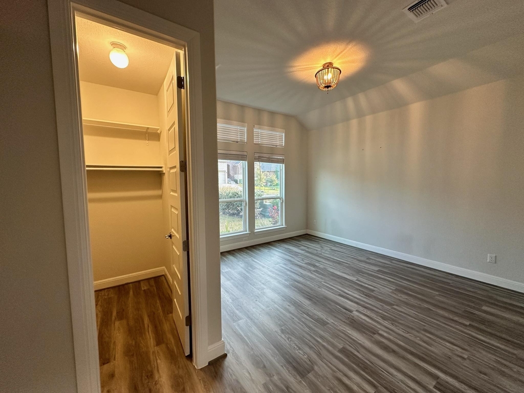 240 Brentwood Dr - Photo 23