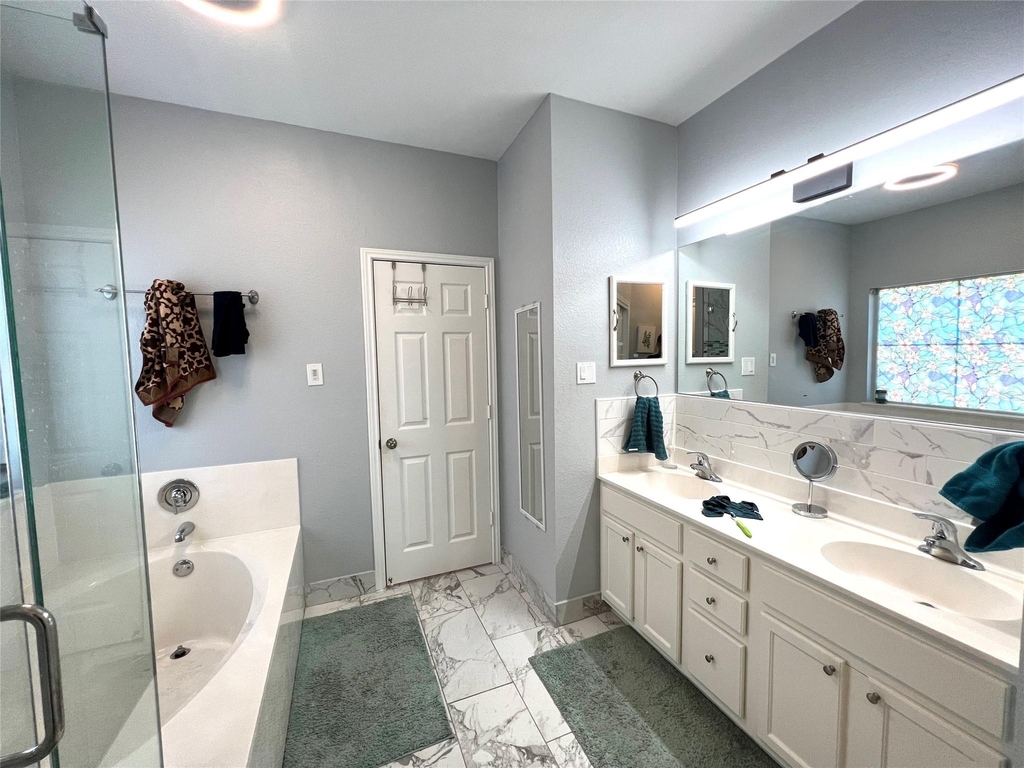 2106 Huxley Ln - Photo 17