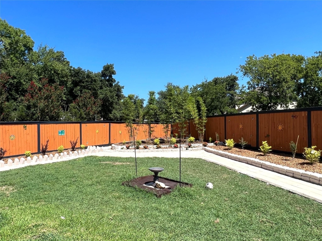 2106 Huxley Ln - Photo 30