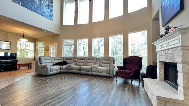 7908 Menler Dr - Photo 2