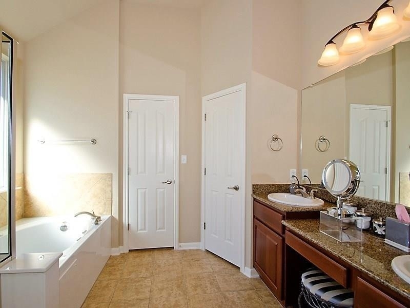 7908 Menler Dr - Photo 16