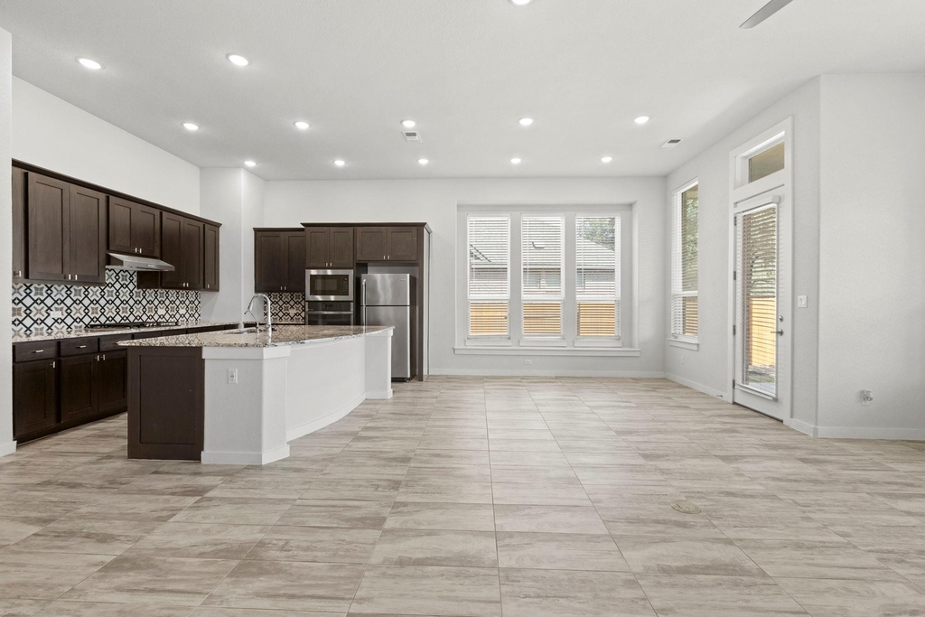 1204 Texas Ash Ln - Photo 13