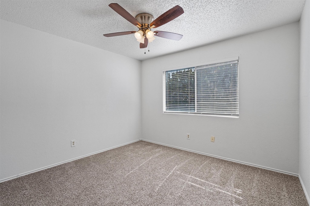 5501 Spring Meadow Rd - Photo 5