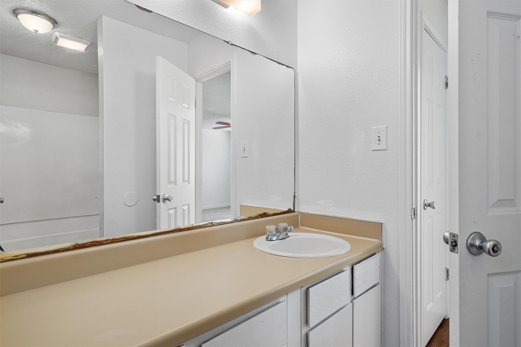 5501 Spring Meadow Rd - Photo 6