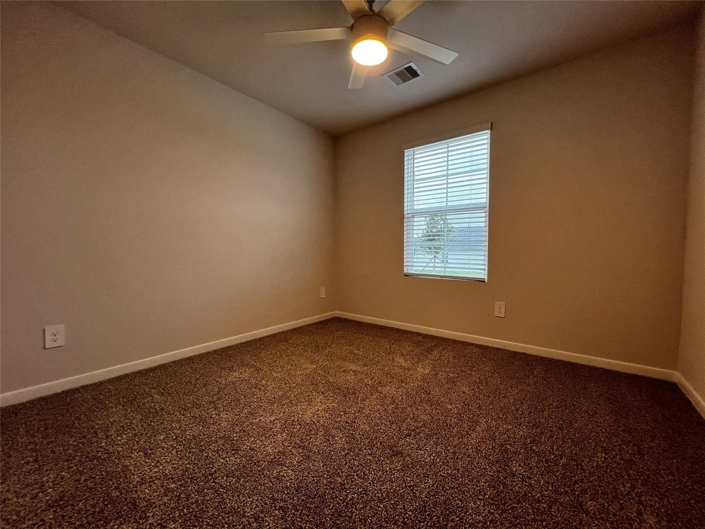 315 Darwin Pl - Photo 10