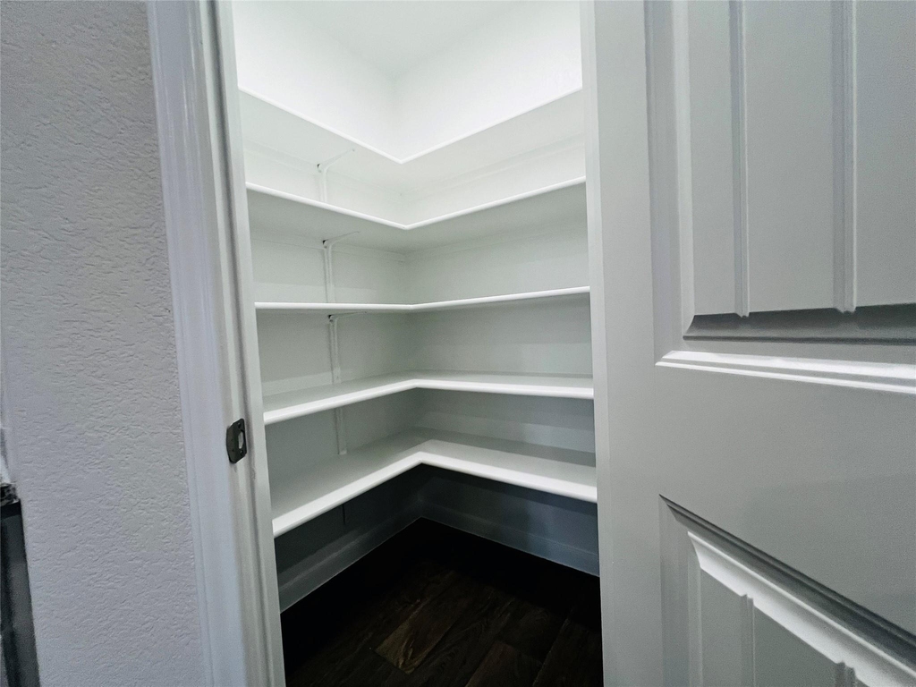 315 Darwin Pl - Photo 11