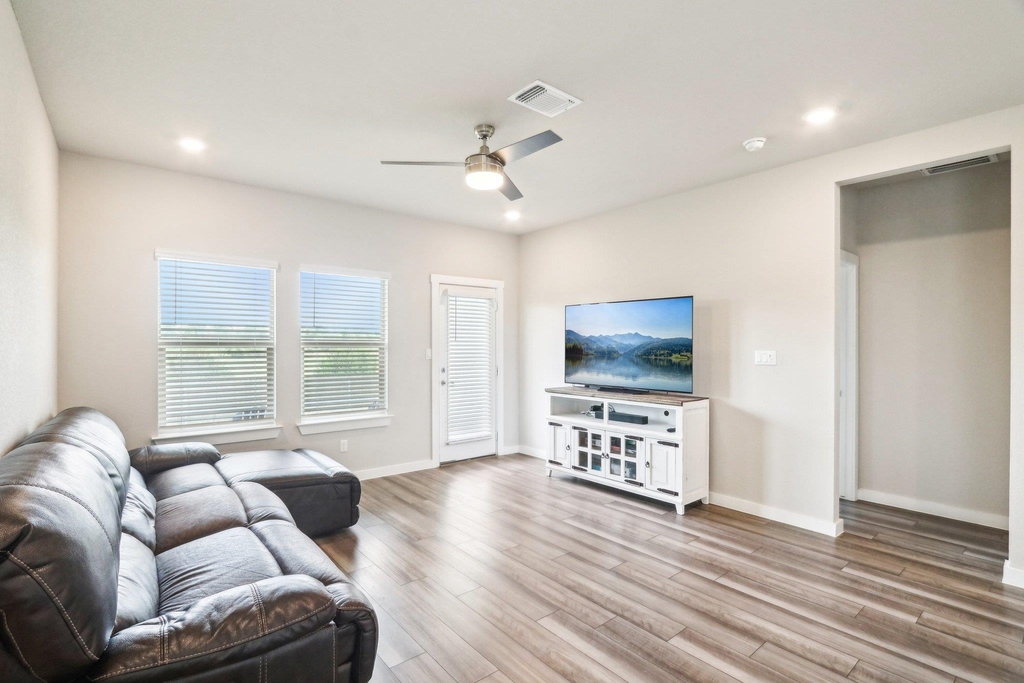 1208 Tipton St - Photo 14