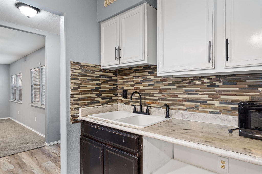 5501 Spring Meadow Rd - Photo 1