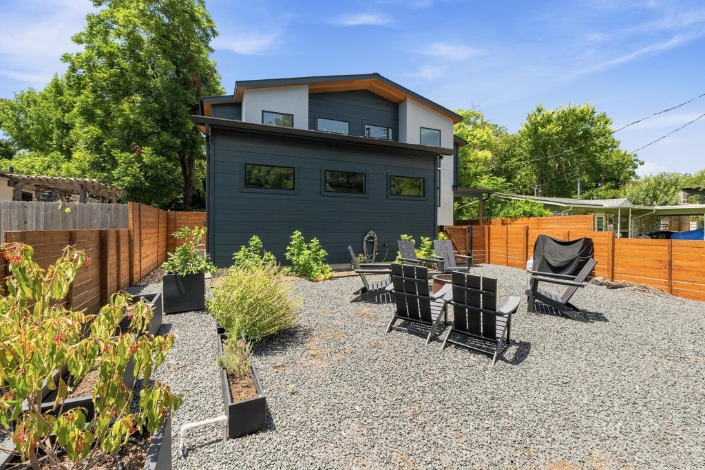 4801 Munson St - Photo 1