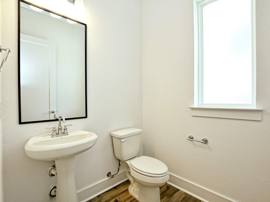 402 Zennia St - Photo 17