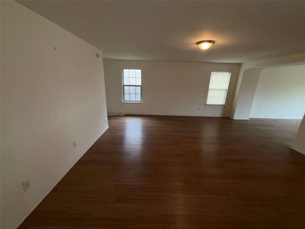 621 Dark Tree Ln - Photo 4