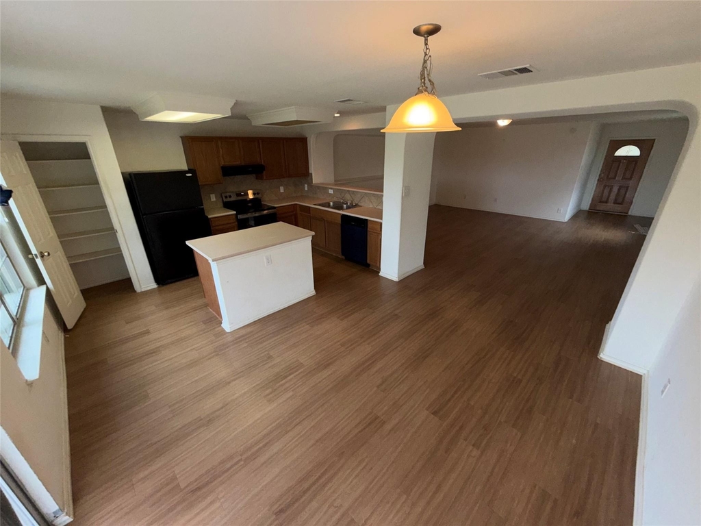 621 Dark Tree Ln - Photo 2